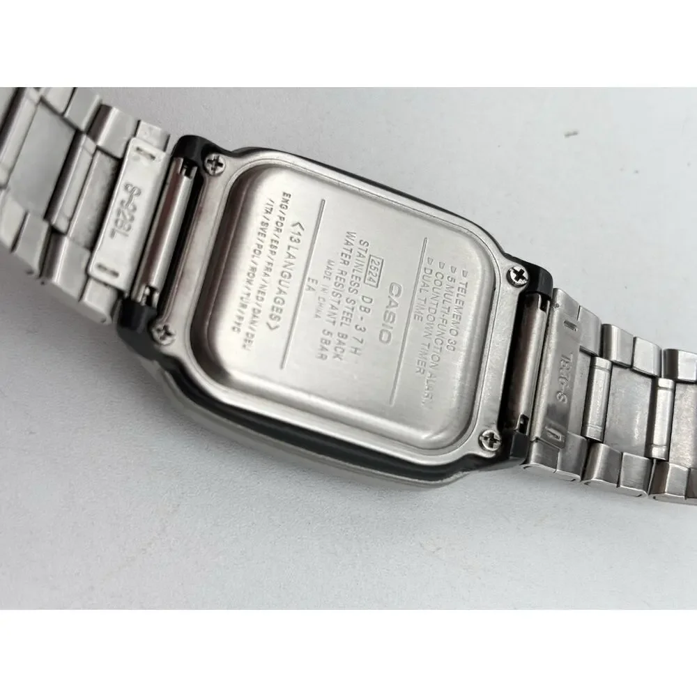 Vintage CASIO ILLUMINATOR 2524 DB-37H DIGITAL WATCH MULTI LINGUAL Working